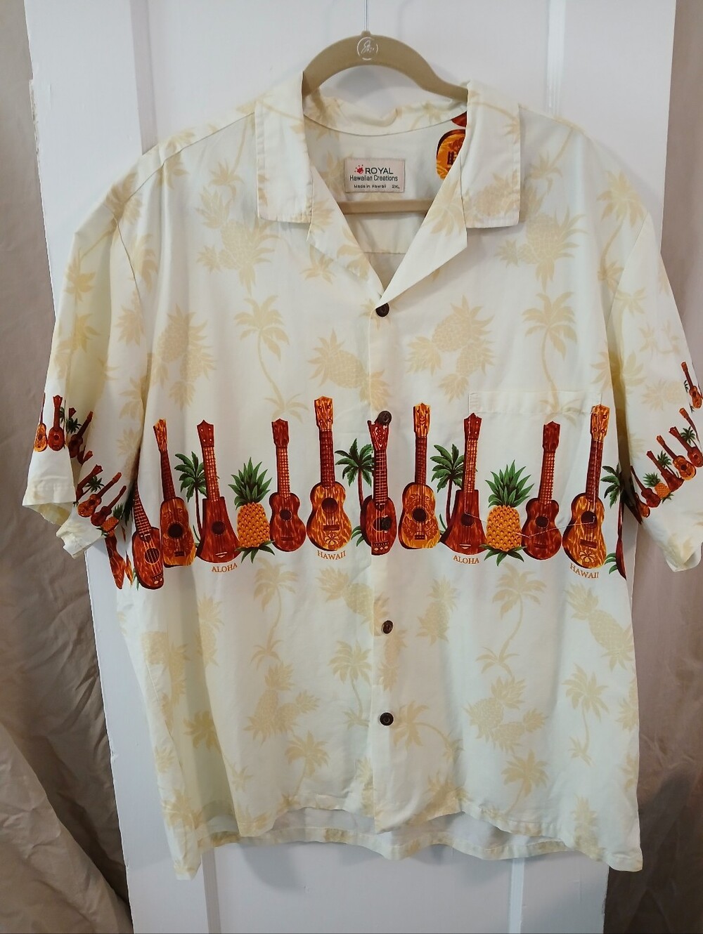 Vintage 90s Royal Creations Hawaiian Shirt Cream Ukuleles & Pineapples  [143]